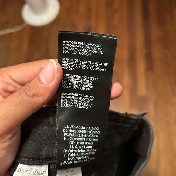 New Liverpool Shorts - Picture 6 of 6